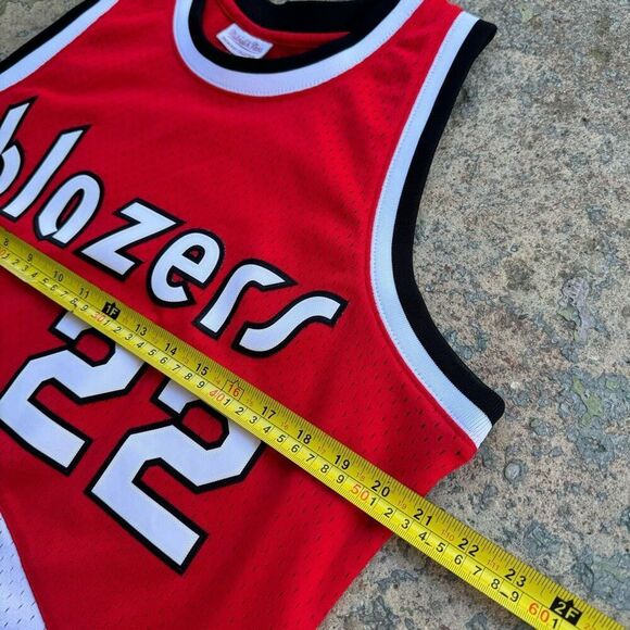NBA Portland Trail Blazers Clyde Drexler Jersey #22 - Picture 3 of 6